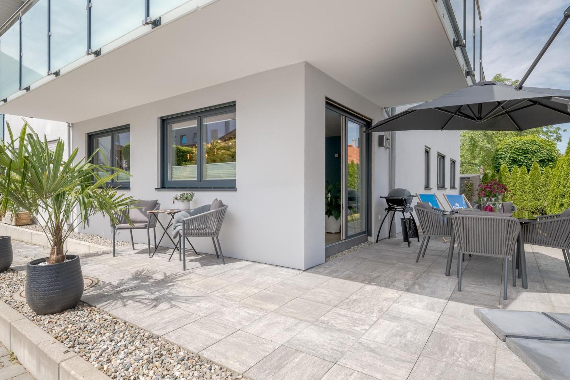 Appartement Fenjoy: Ferienapartment Mit Garten / Zentral / Bbq *